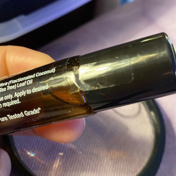 🆕 dōTERRA Tea Tree touch roll on essential oil x05/2028 sealed - Picture 4 of 10